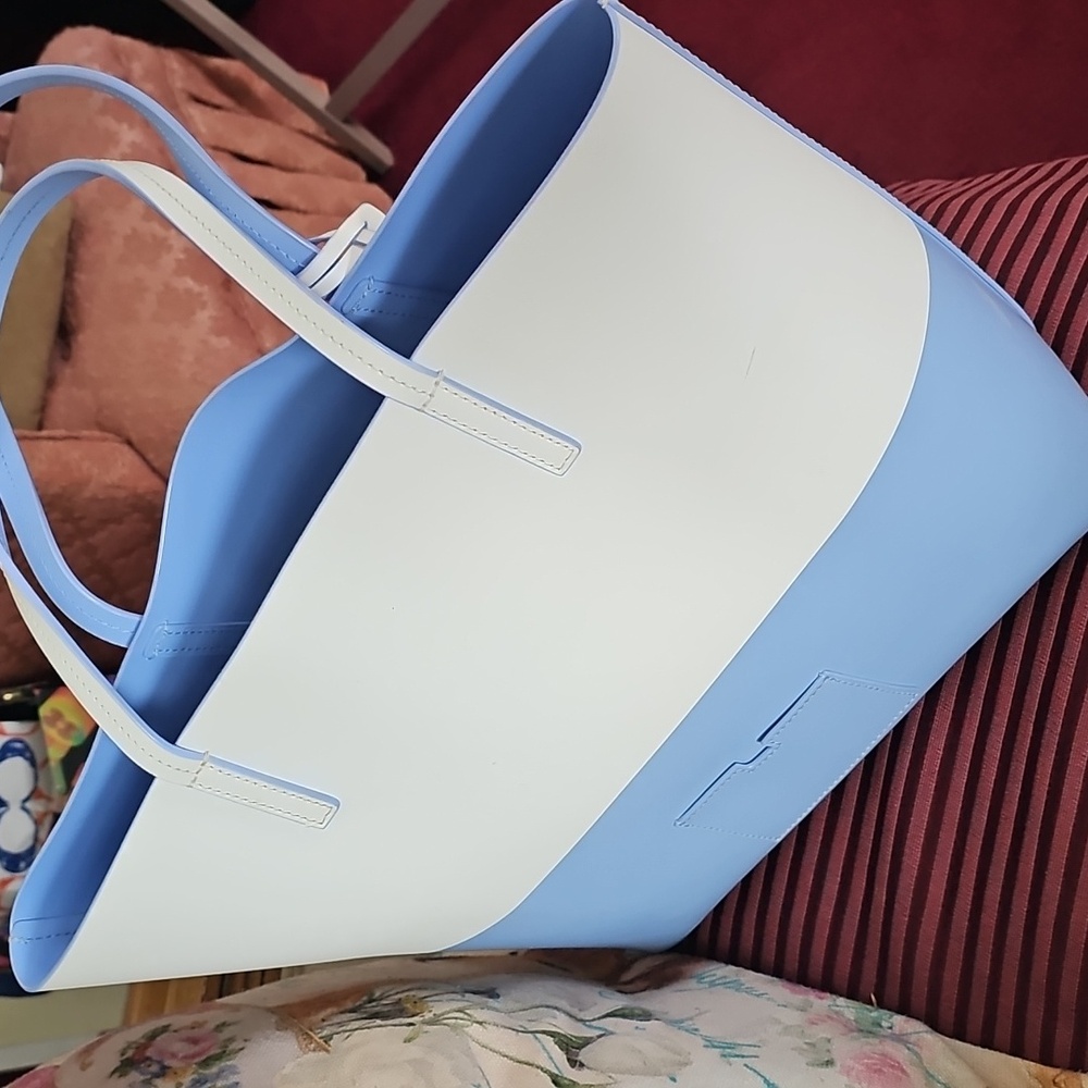 Kate Spade Tote ♠️💙 - Picture 7 of 17